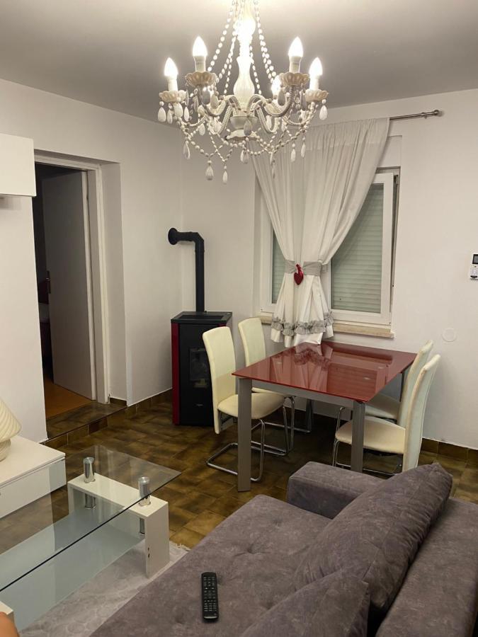 Appartement Apartman Nela à Poreč Extérieur photo